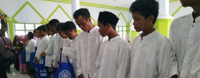 300 إندونيسي يعتنقون الإسلام في يوم واحد